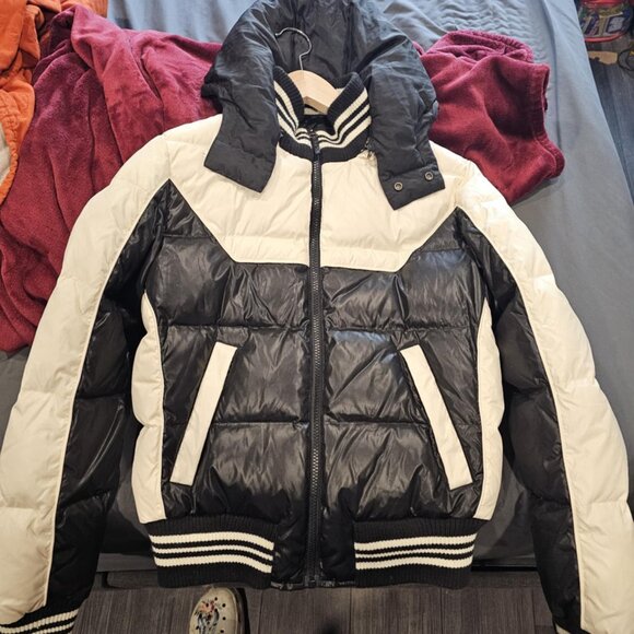 Sisley Girls Puffer 2XL ( Age 11-12) - Picture 11 of 11